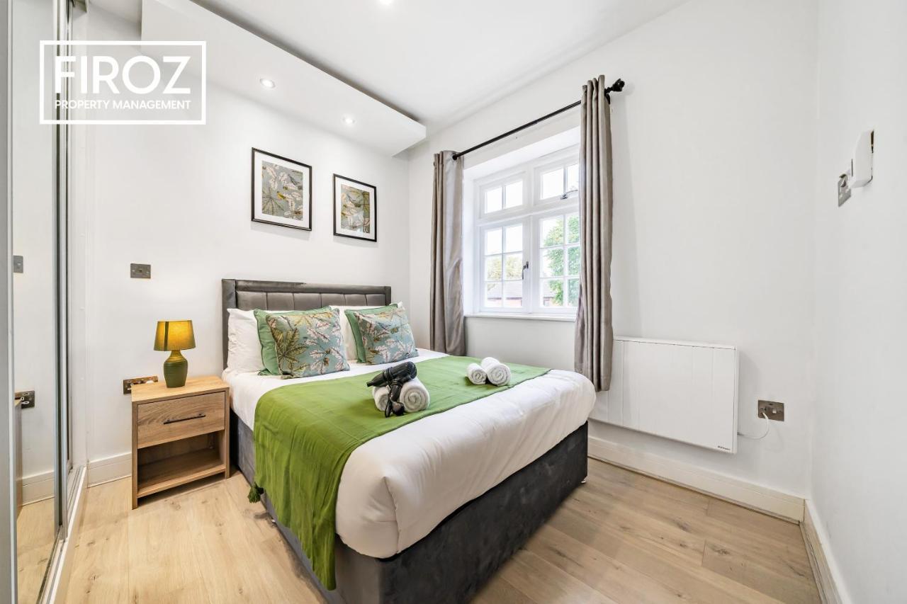 Brand New, 1 Bed 1 Bath, Modern Town Center Apartment, Netflix By Redwood Stays 올더숏 외부 사진